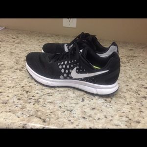 Nike RunFast size 7.5